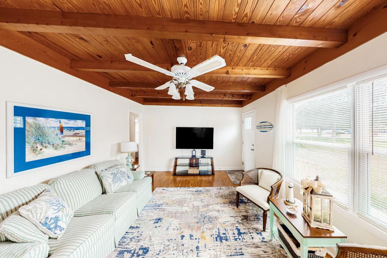 Ginny'S Coastal Cottage Oak Island Kültér fotó